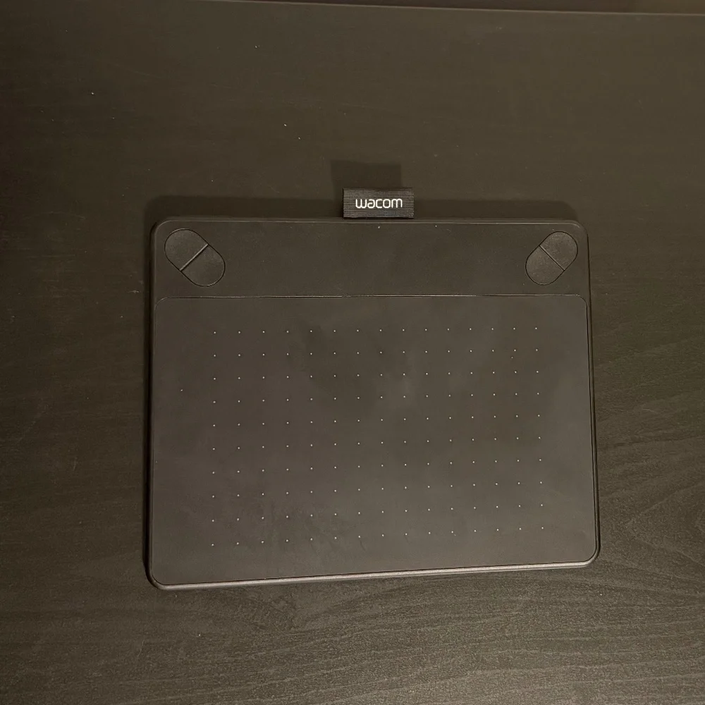 Wacom Intuos pen & touch tablet